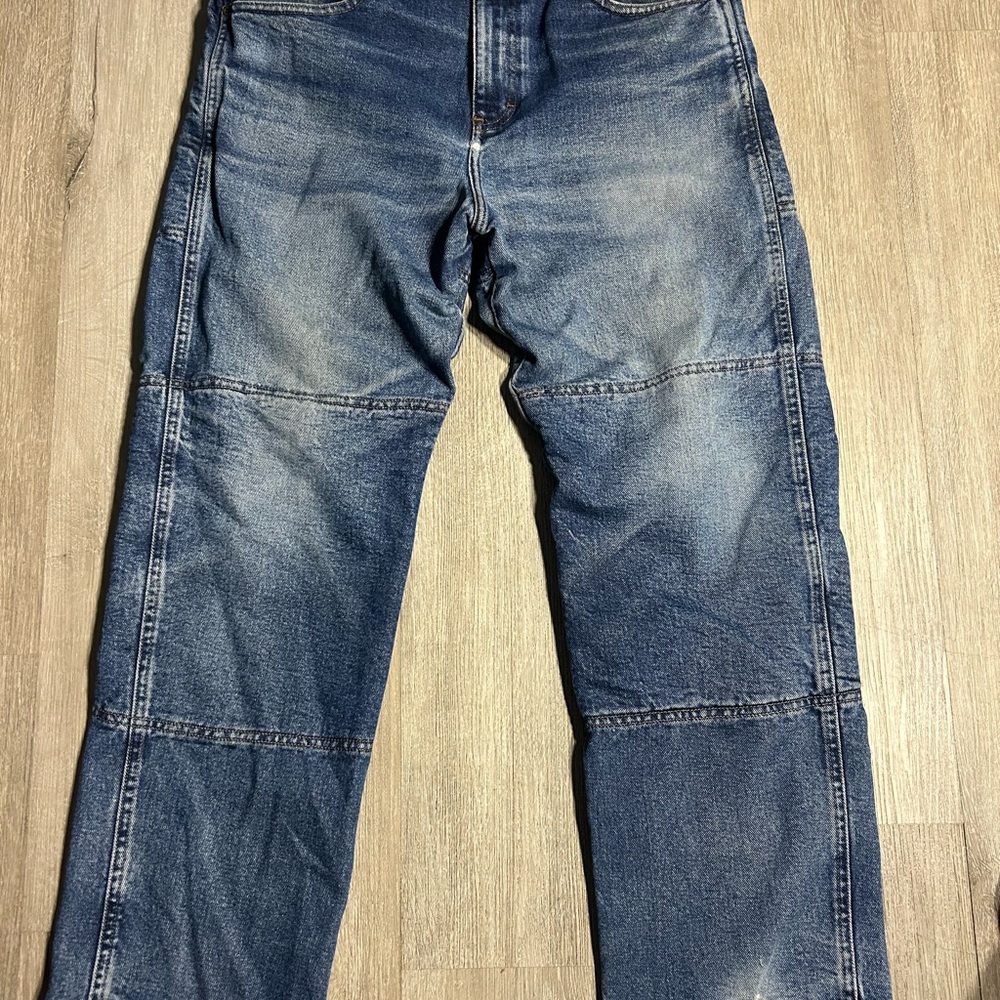 Relaxed Fit Men's Jeans in Classic Blue